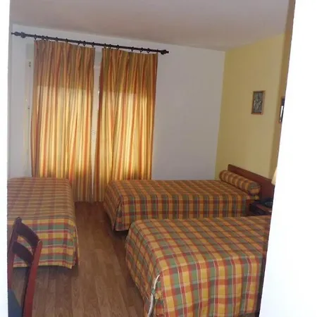 Mafra Hotel 3* מאפרה