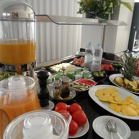 מלון Mafra Hotel 3*